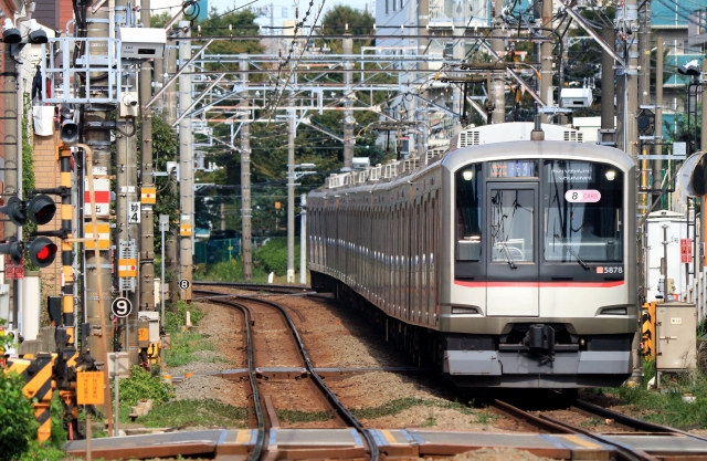 The Tokyu Toyoko Line: How Far Is Yokohama from Tokyo